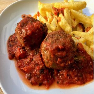 18h00 - Boulettes sauce tomate, frites - Enfant